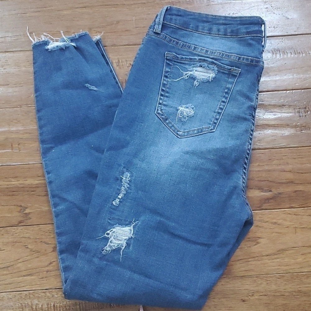 Simple Society WH2019-39 Distressed jeans